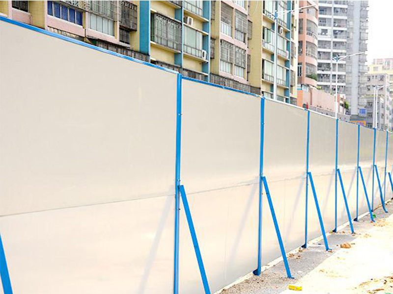 湛江集装箱,湛江住人集装箱,湛江木纹箱平板箱,湛江移动厕所,湛江工地围挡,湛江大波浪,湛江打包箱