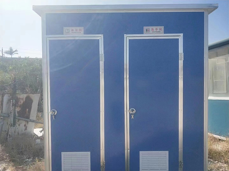 湛江集装箱,湛江住人集装箱,湛江木纹箱平板箱,湛江移动厕所,湛江工地围挡,湛江大波浪,湛江打包箱